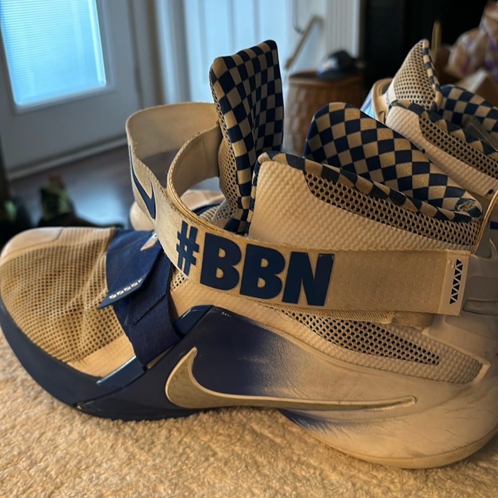 Kentucky BBN Lebron 9 Soldiers